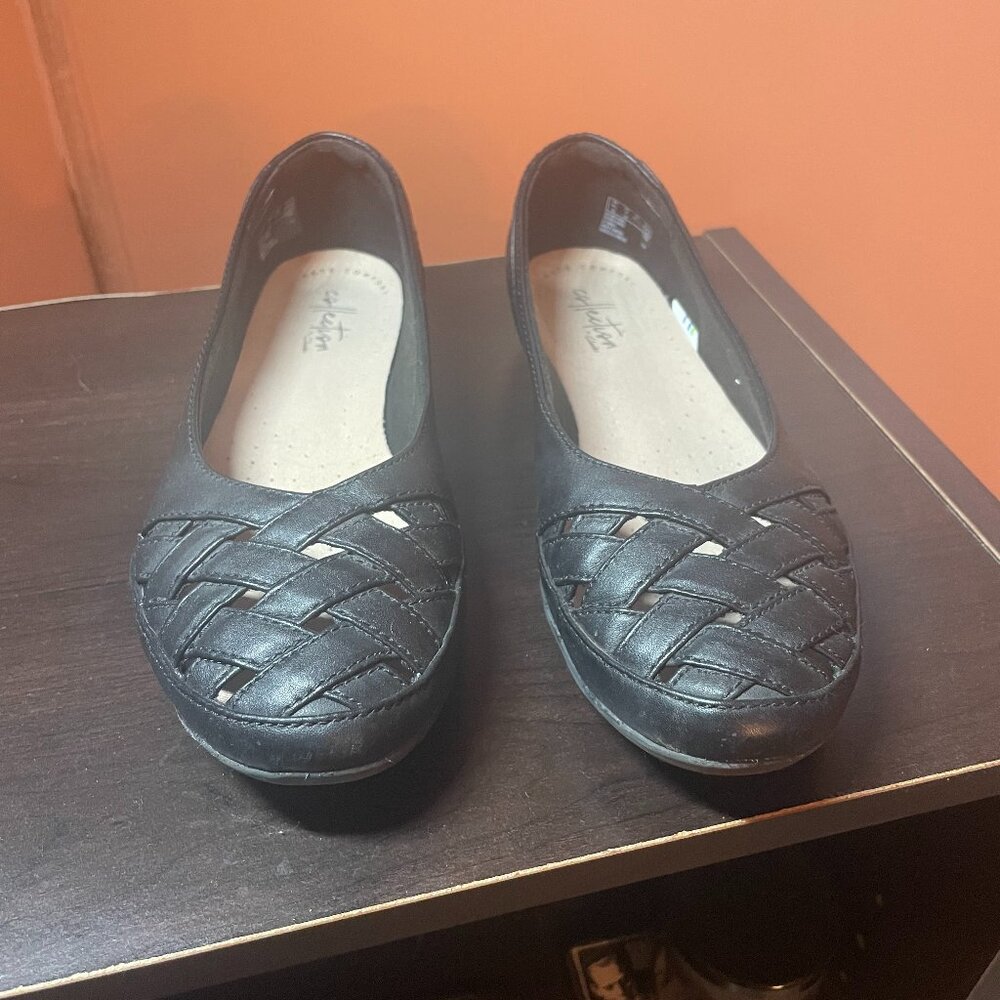 Clarks Women's Black Flats (Size 7)